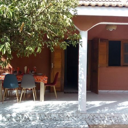 Chez Coumba Et Daniel Bed & Breakfast ซาลี ปอร์ตูดัล ภายนอก รูปภาพ