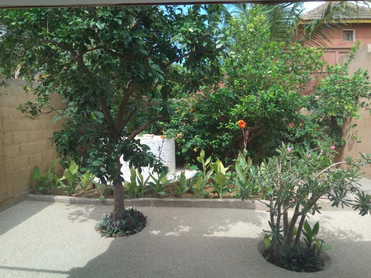 Chez Coumba Et Daniel Bed & Breakfast ซาลี ปอร์ตูดัล ภายนอก รูปภาพ