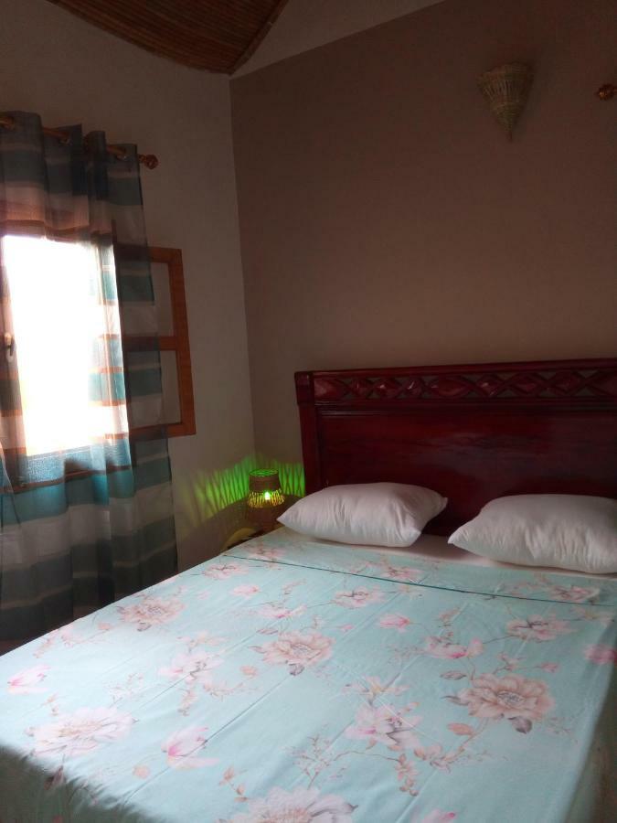 Chez Coumba Et Daniel Bed & Breakfast ซาลี ปอร์ตูดัล ภายนอก รูปภาพ