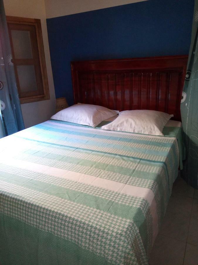 Chez Coumba Et Daniel Bed & Breakfast ซาลี ปอร์ตูดัล ภายนอก รูปภาพ