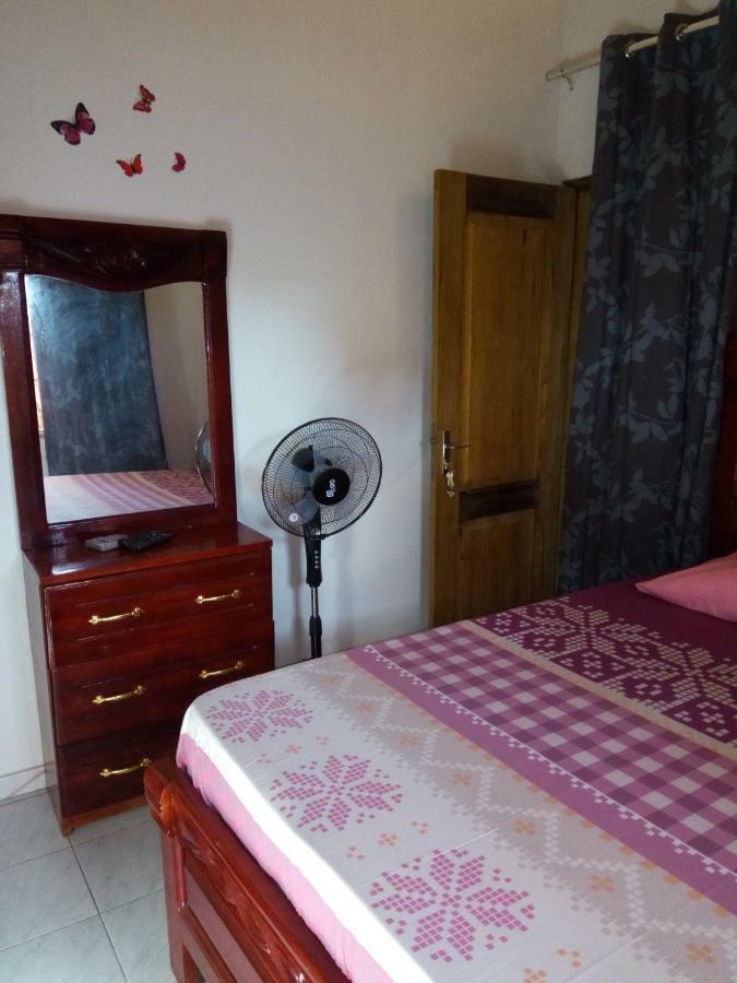 Chez Coumba Et Daniel Bed & Breakfast ซาลี ปอร์ตูดัล ภายนอก รูปภาพ
