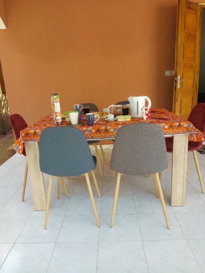 Chez Coumba Et Daniel Bed & Breakfast ซาลี ปอร์ตูดัล ภายนอก รูปภาพ