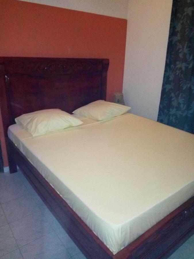 Chez Coumba Et Daniel Bed & Breakfast ซาลี ปอร์ตูดัล ภายนอก รูปภาพ