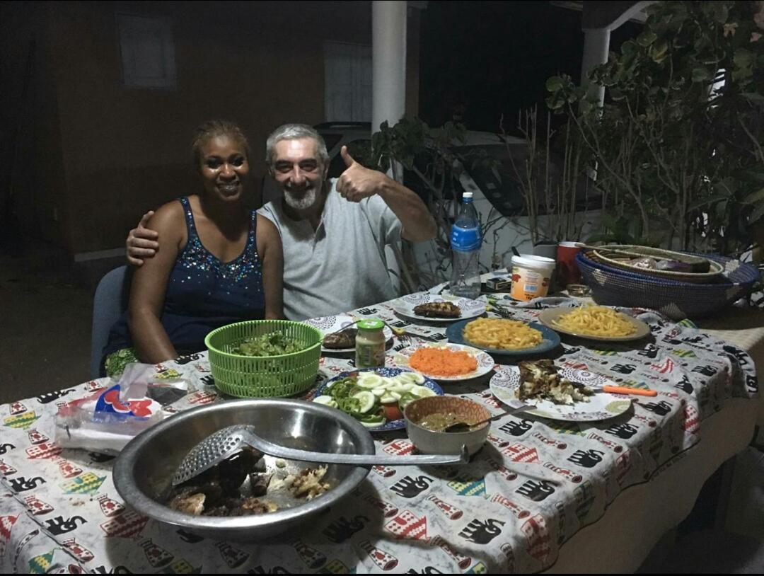 Chez Coumba Et Daniel Bed & Breakfast ซาลี ปอร์ตูดัล ภายนอก รูปภาพ